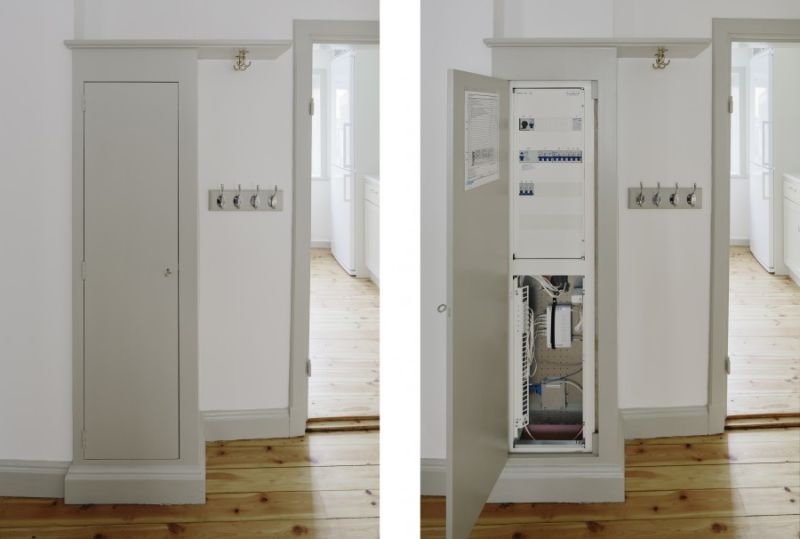 Fotograf: Åke E:son Teknikskåp för el och data - stängd vs. öppen.